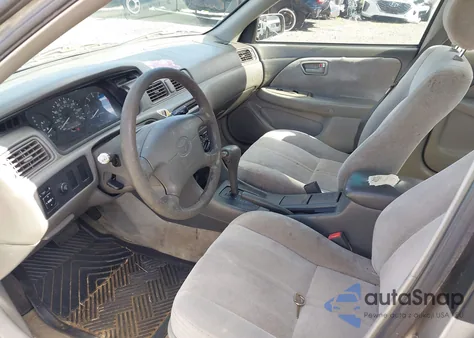 1998 Toyota Camry z USA, uszkodzony, nr VIN JT2BF22K1W0093243